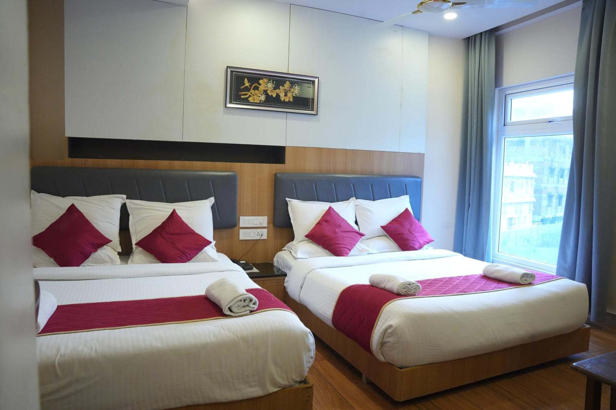 Kvp Golden Inn Tirupati Exteriör bild