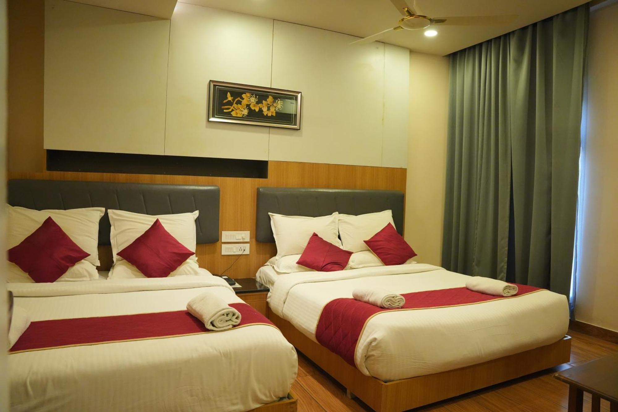 Kvp Golden Inn Tirupati Exteriör bild
