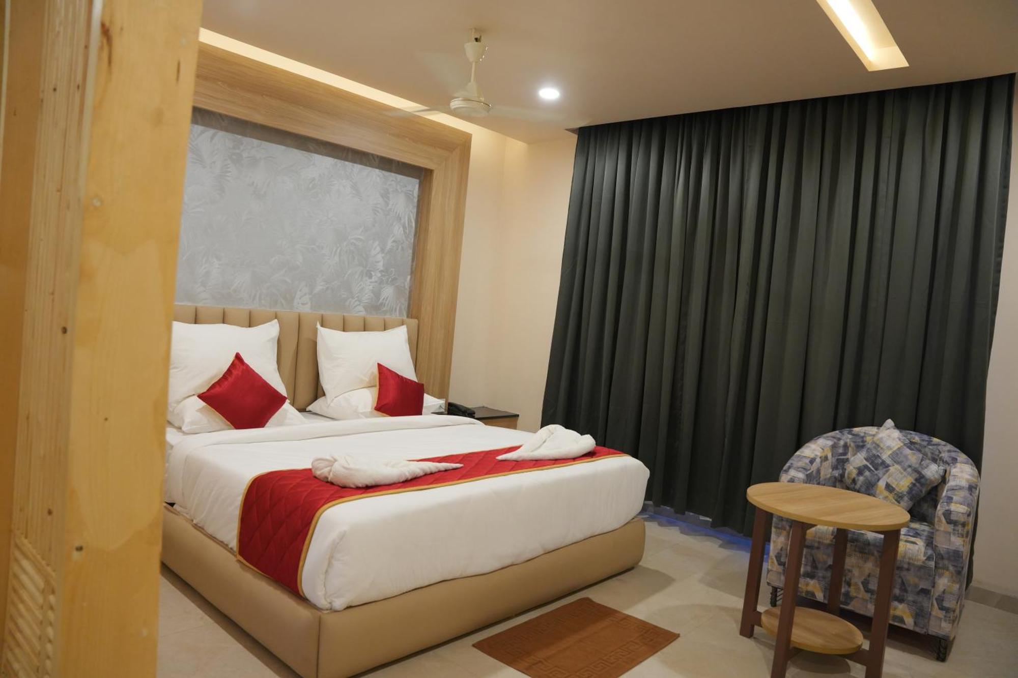 Kvp Golden Inn Tirupati Exteriör bild